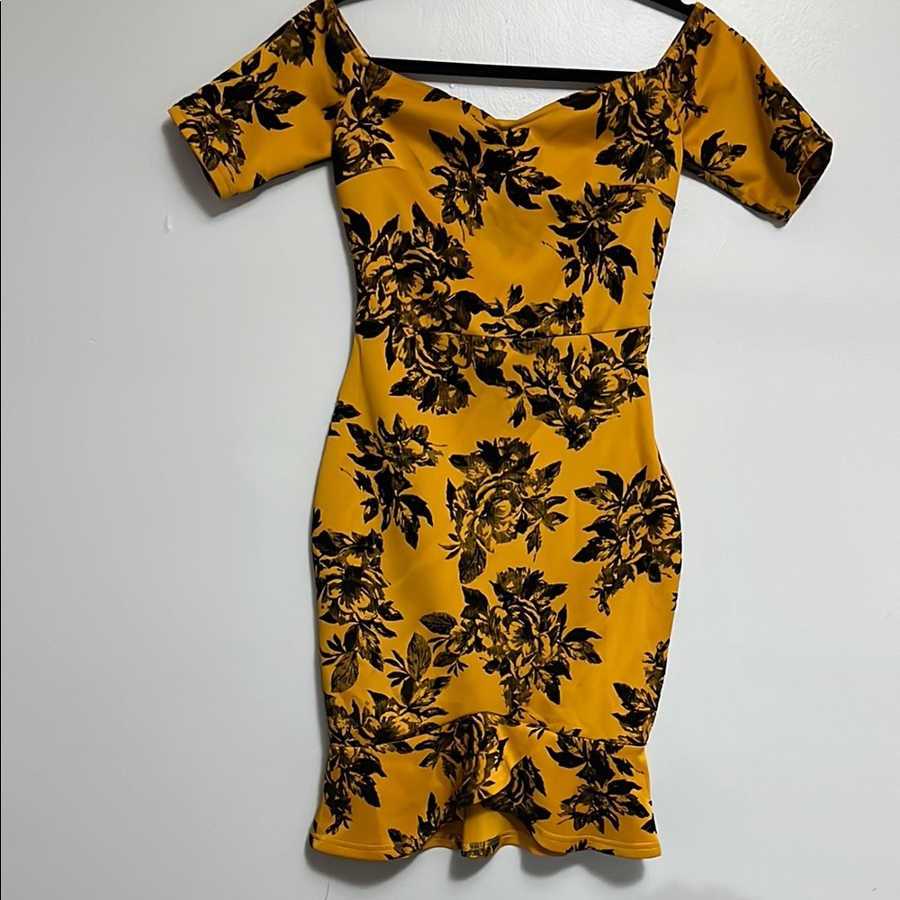 Floral Off-Shoulder Dress in Yellow and Black